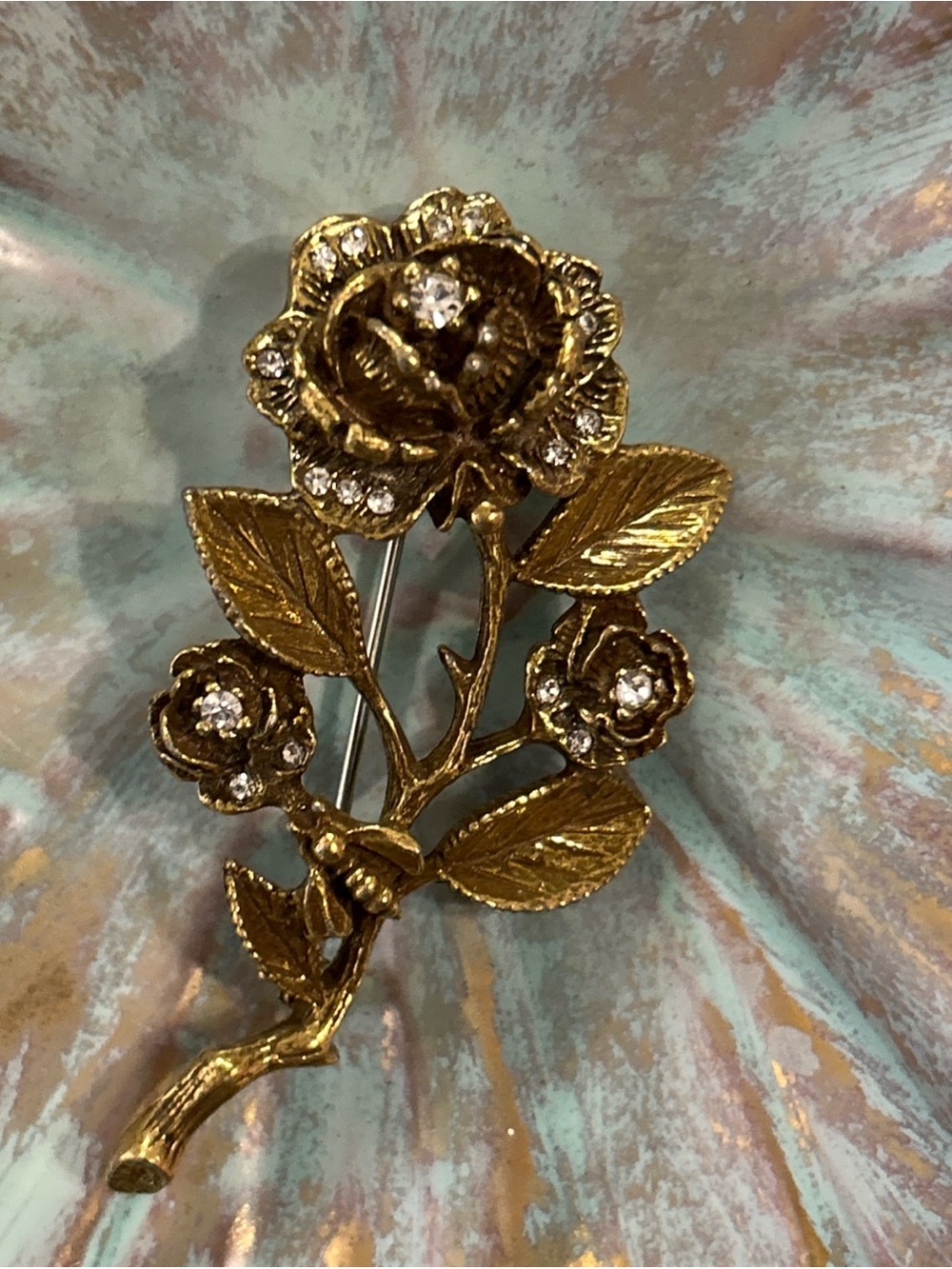 Goldette Roses Brooch Pin Flowers Bee Leaves Clear Rhinestones Vintage Gold Tone